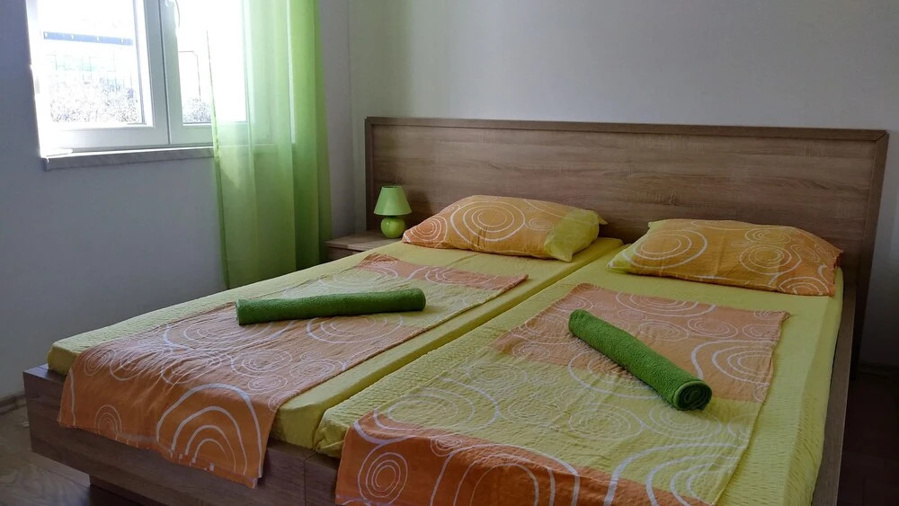 Lovely one Bedroom Apartment Mary in the Center