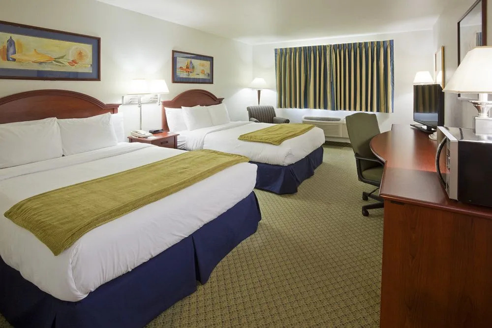 Crossings by GrandStay® – Becker / Big Lake