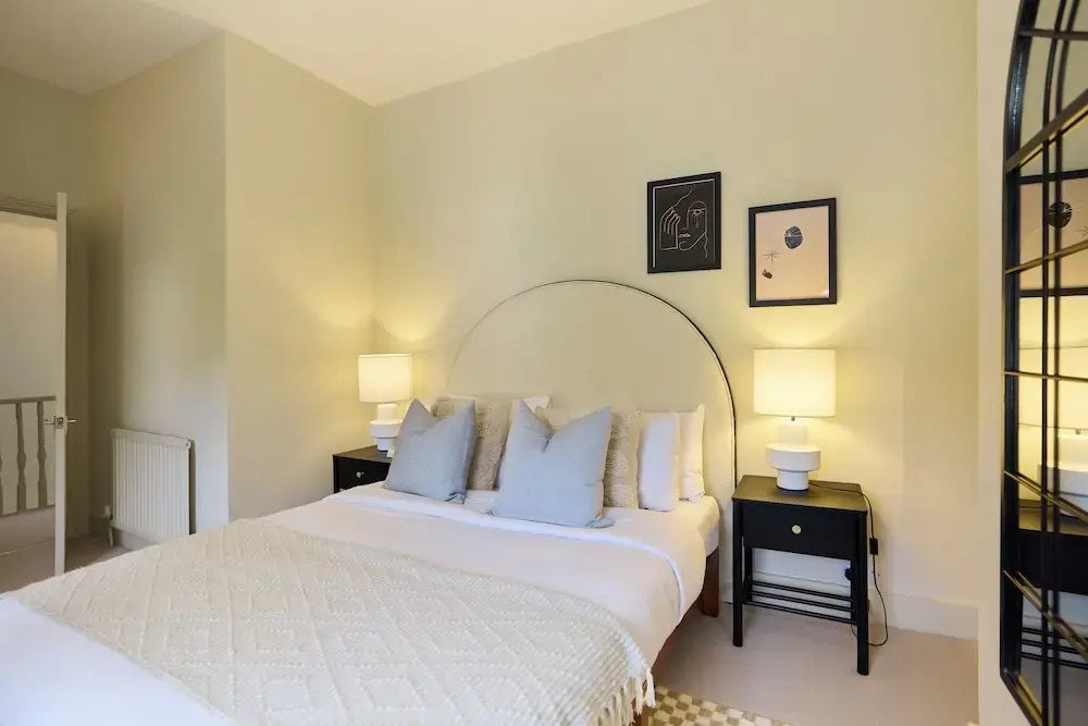 The Earlsfield Flat