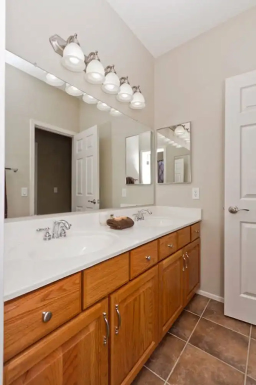 Peoria Desert Splendor 5 BR by Casago