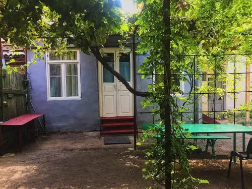 domik s dvorom