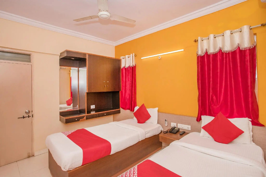OYO 5590 Ujwal Residency