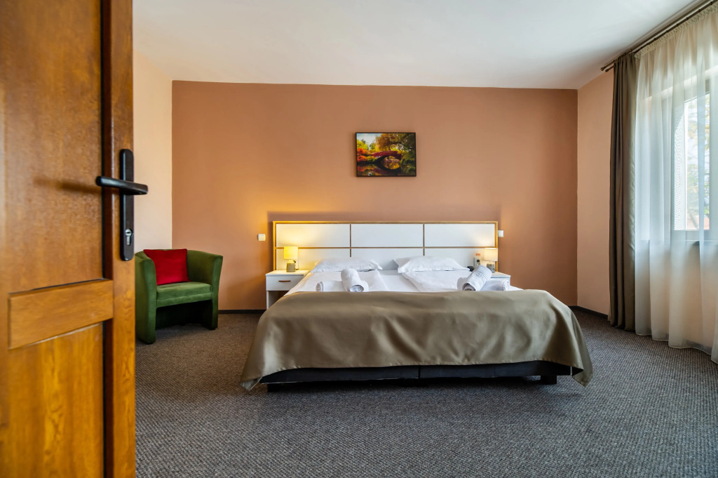 Long Street Hotel