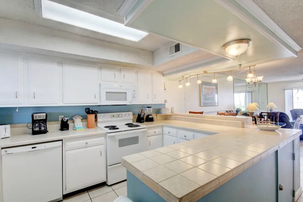 416 El Matador 2 Bedroom Condo by RedAwning