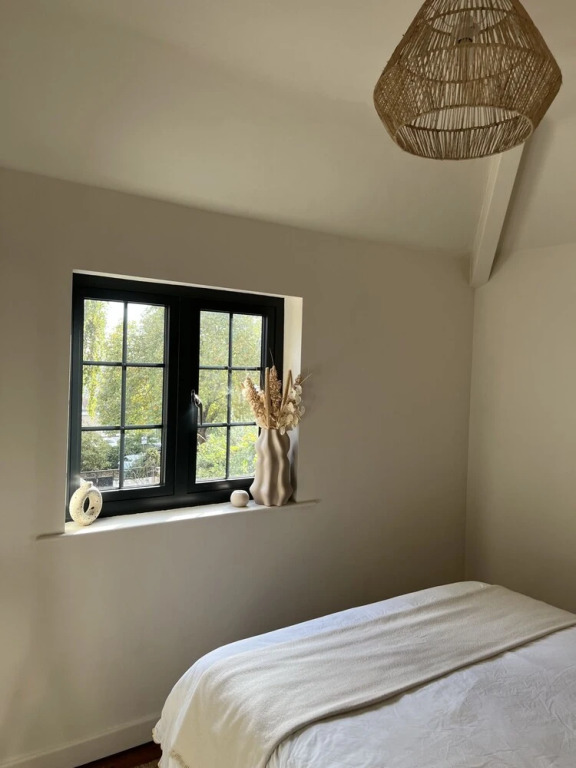 Cottage Hideaway in Central Bristol With Garden