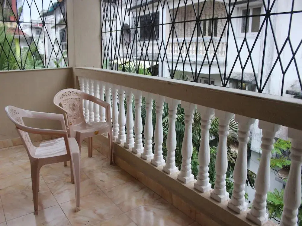 Poshak by OYO Rooms