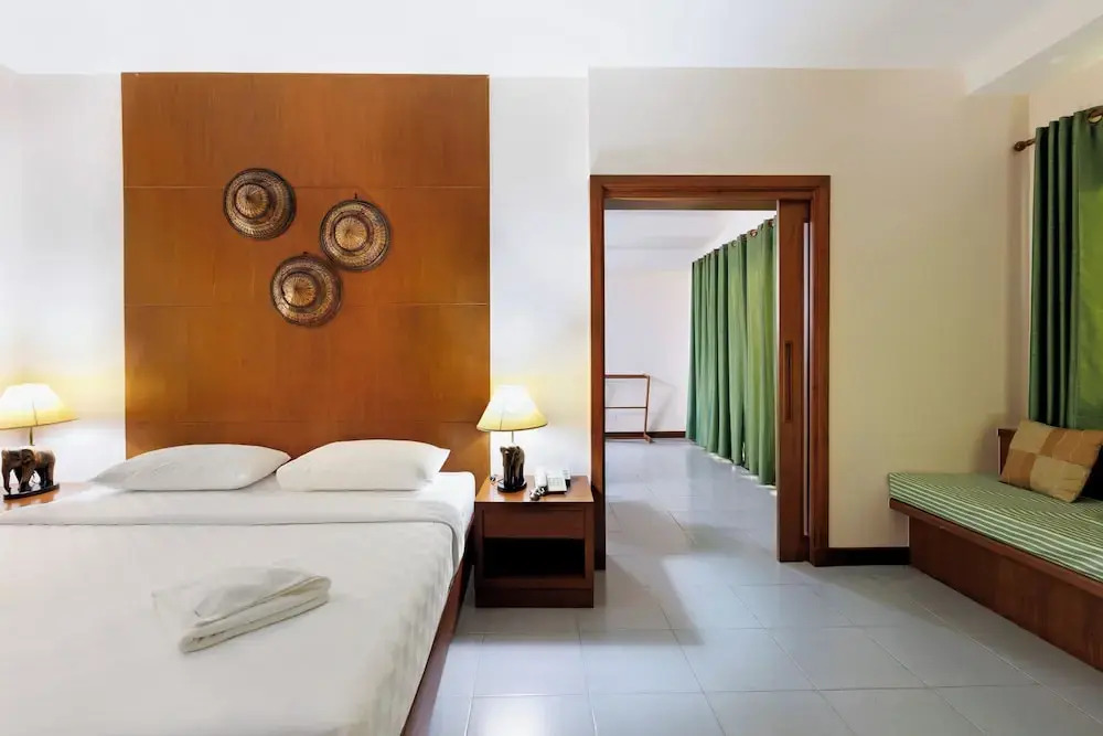 Central Place Hotel