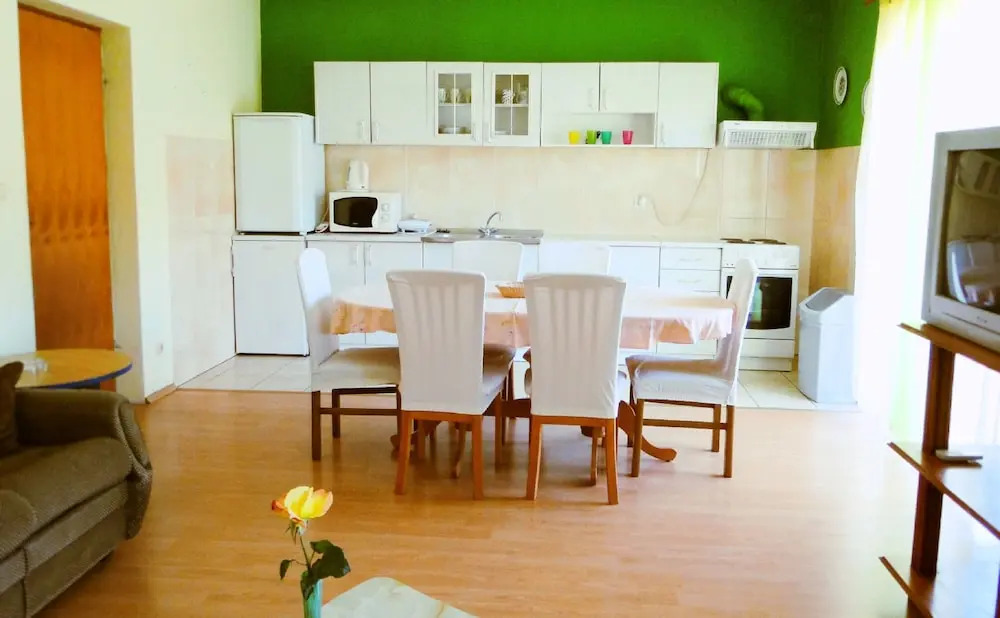 Apartments and Room Vikeli