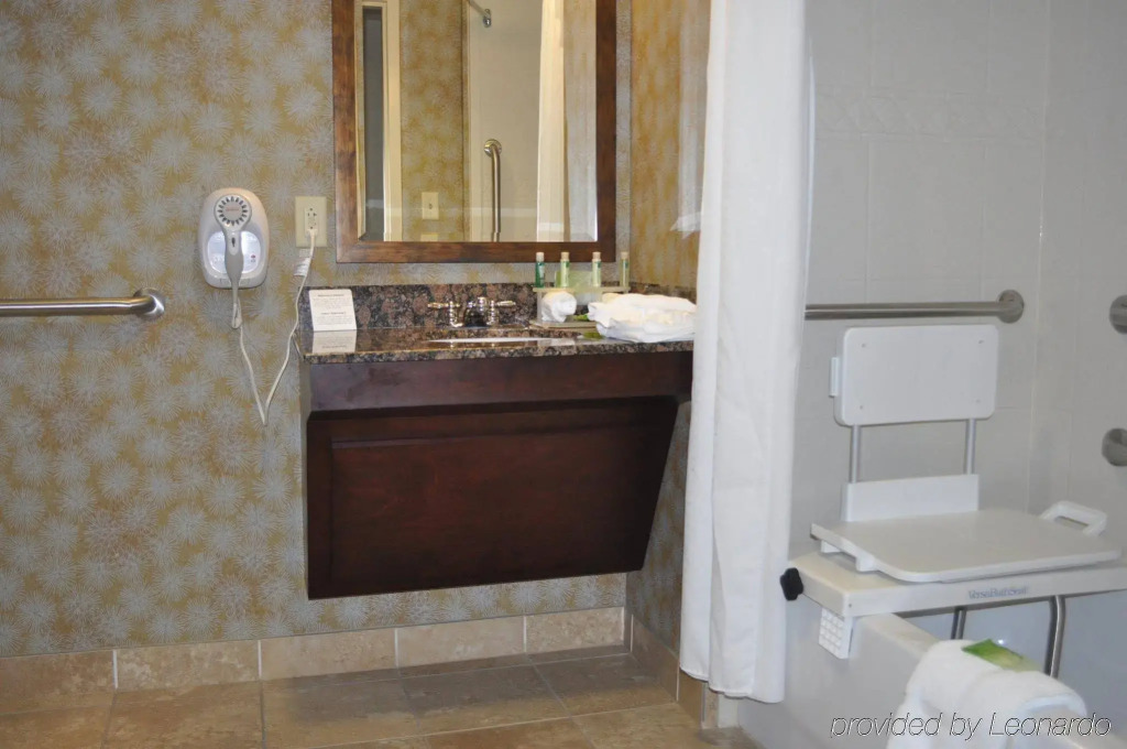 Holiday Inn Express & Suites Knoxville-Farragut by IHG