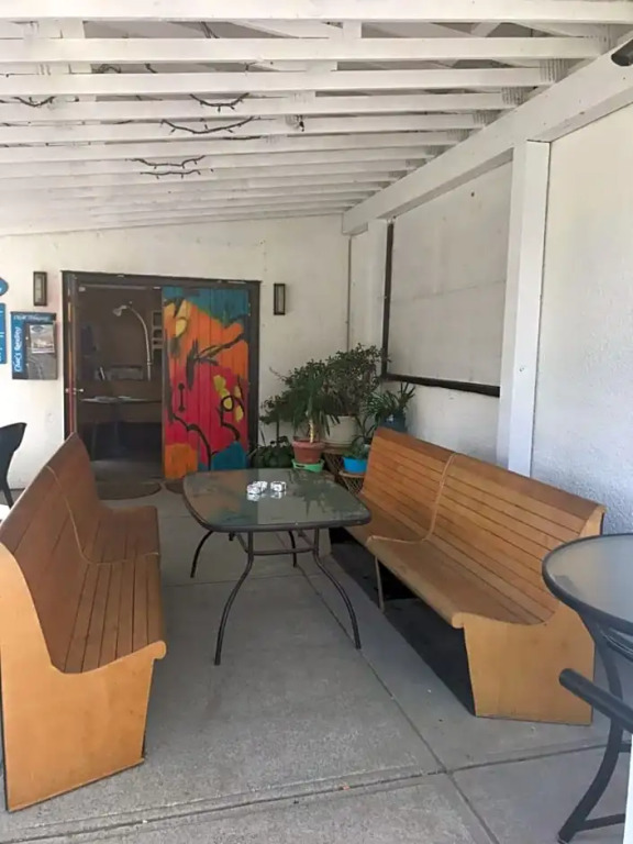 Chars Landing Hostel