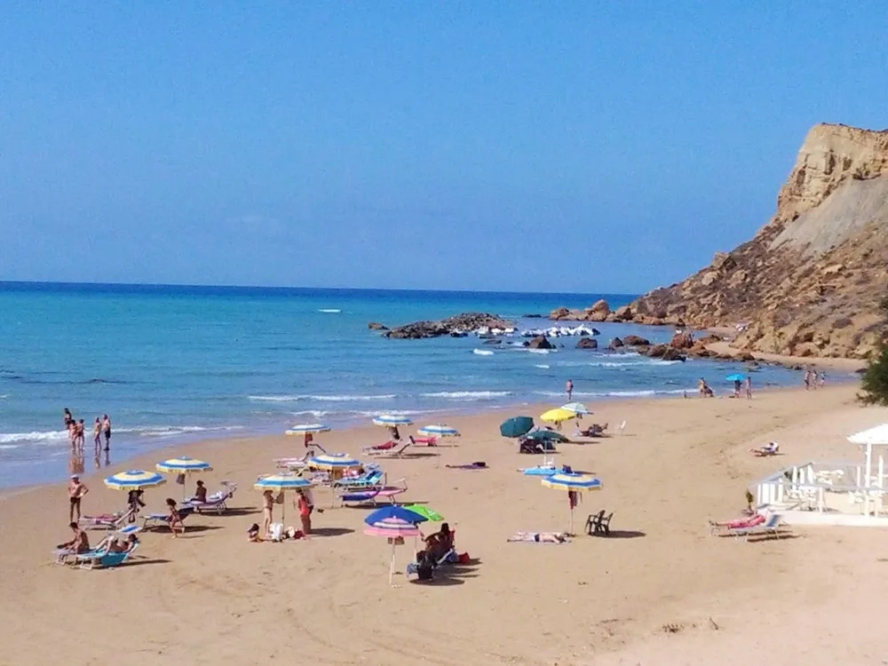 Apartment With 4 Bedrooms in Lido Rossello, With Wonderful sea View, Enclosed Garden and Wifi