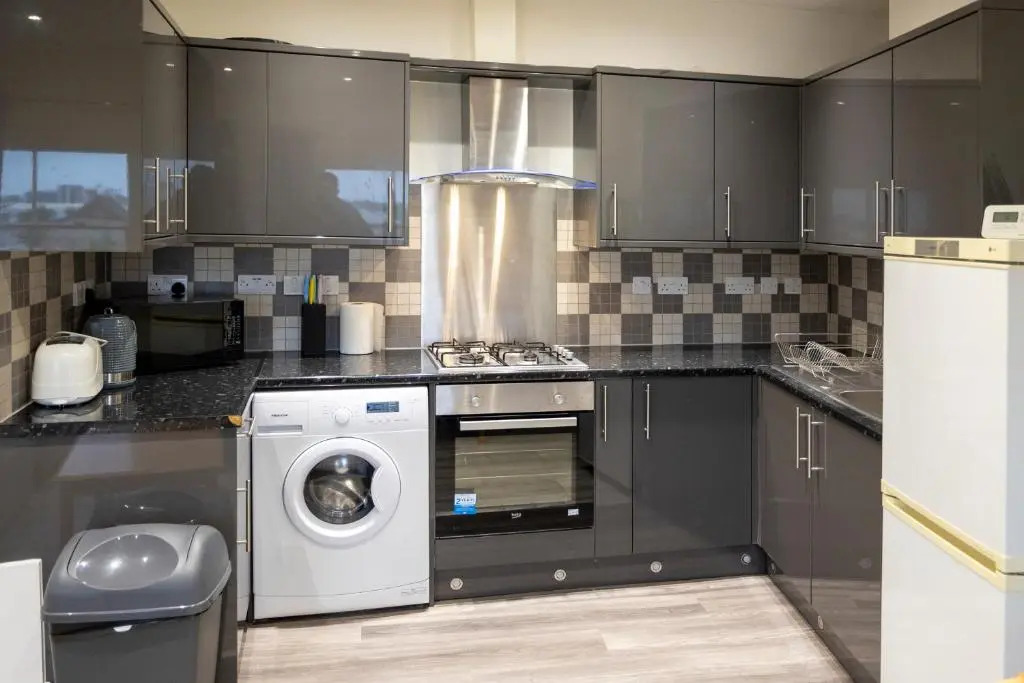 Enire New Flat With View to River Yare, H7