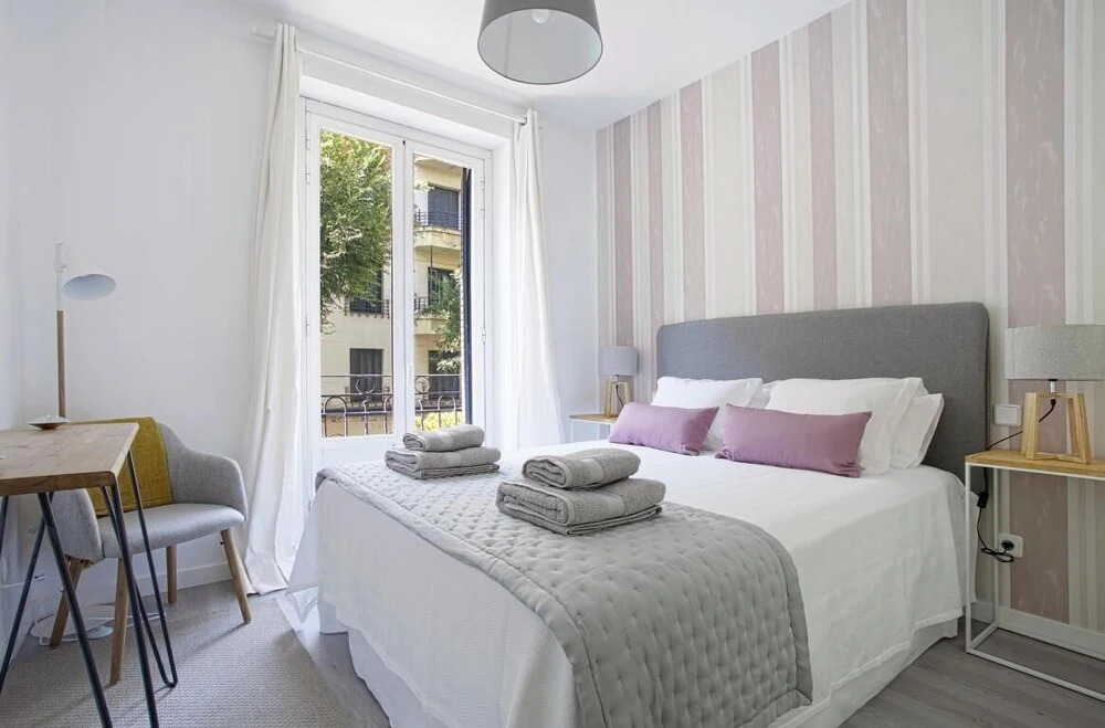 Near Reina Sofía Museum. 6pax. 2bedrooms. Reina Sofia III