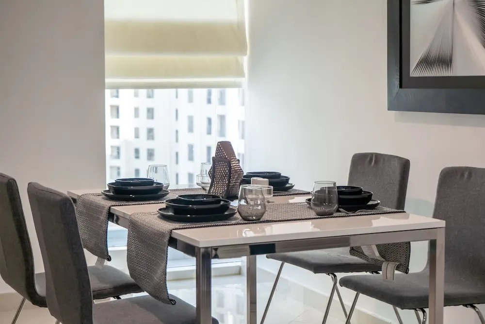 Luton Vacation Homes Continental Tower