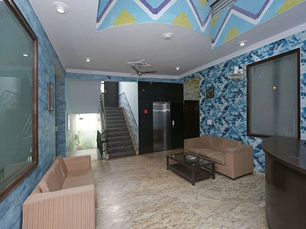 Oyo 556 The Ravee Inn