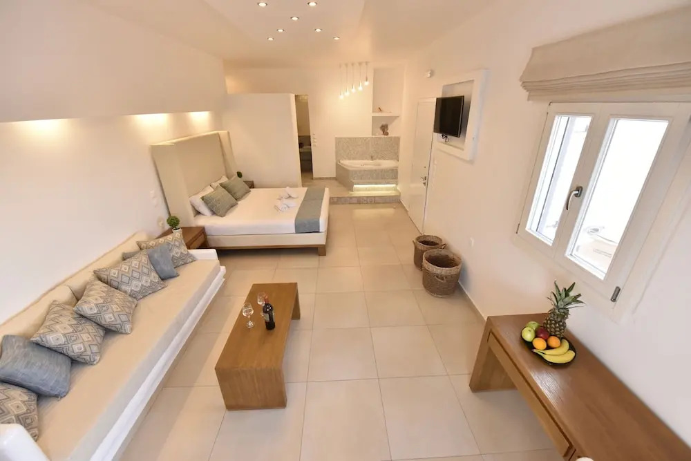 Queen Elegant Suites