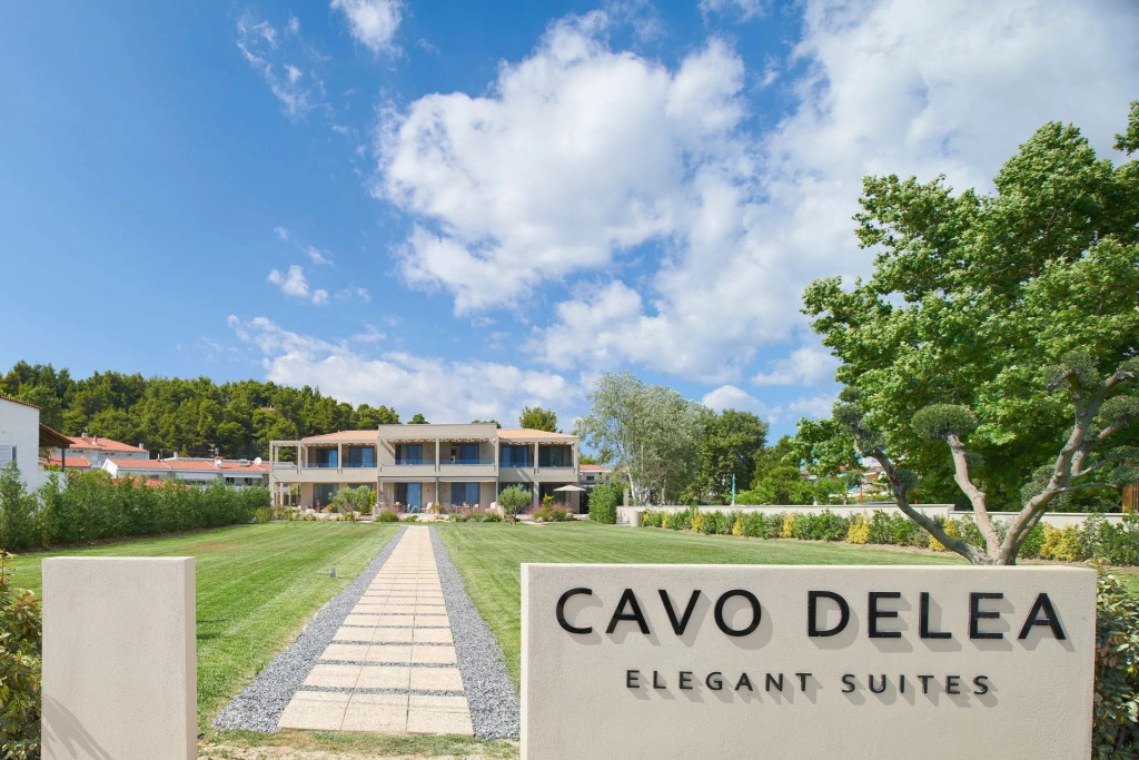 Cavo Delea Villas & Suites