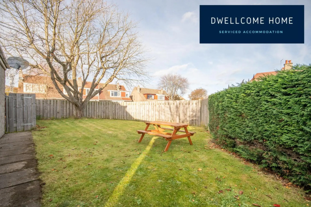 Find "DWELLCOME HOME Ltd" site for 10oo10 assurance from past guests FIVE DOUBLE Bedroom House with 6 beds, 1 King, 3 doubles, 1 small double, 1 single, 100Mbps broadband, drive parking for 2-3 vehicles, free street parking, Miles better than a hotel