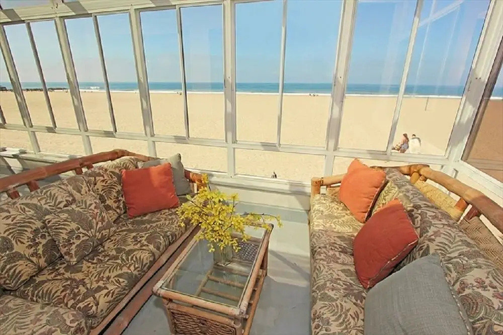 5911 Seashore Trem 3 Bedroom Home