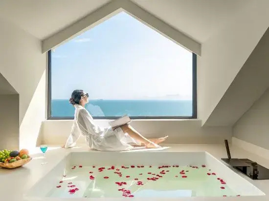 Shenzhen White House Resort Hotel (Nan'ao First Beach Branch)