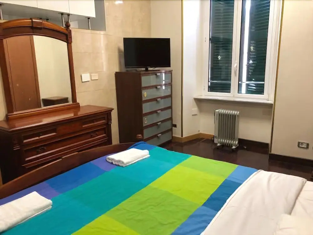 Friend House 2