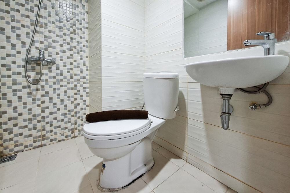 Serene Studio For 2 Pax At Cisauk Point Apartment