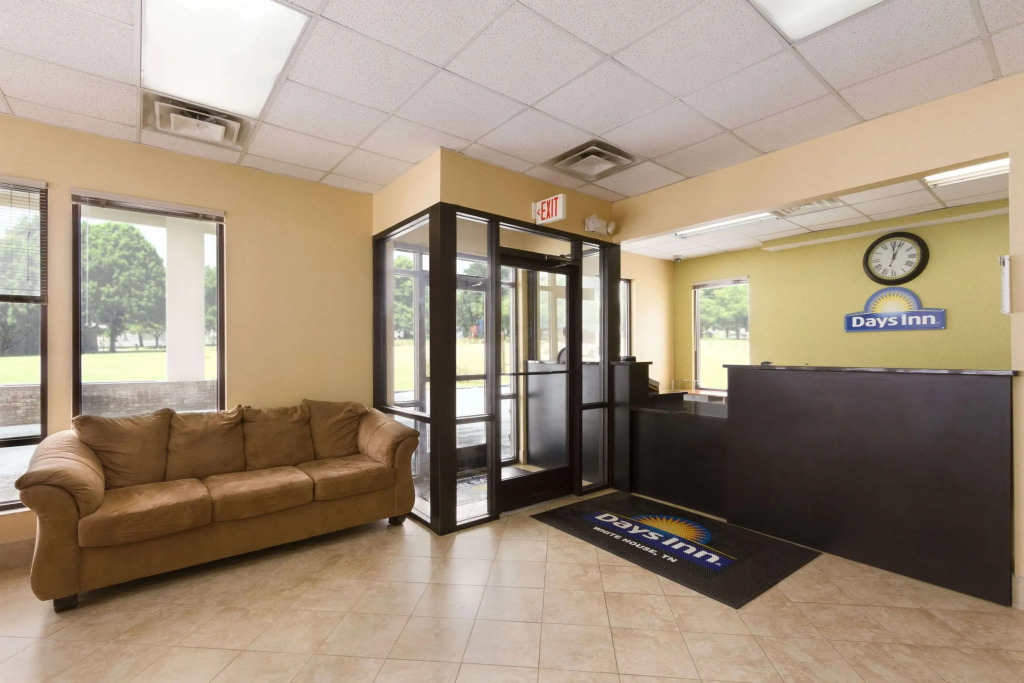 Days Inn White House