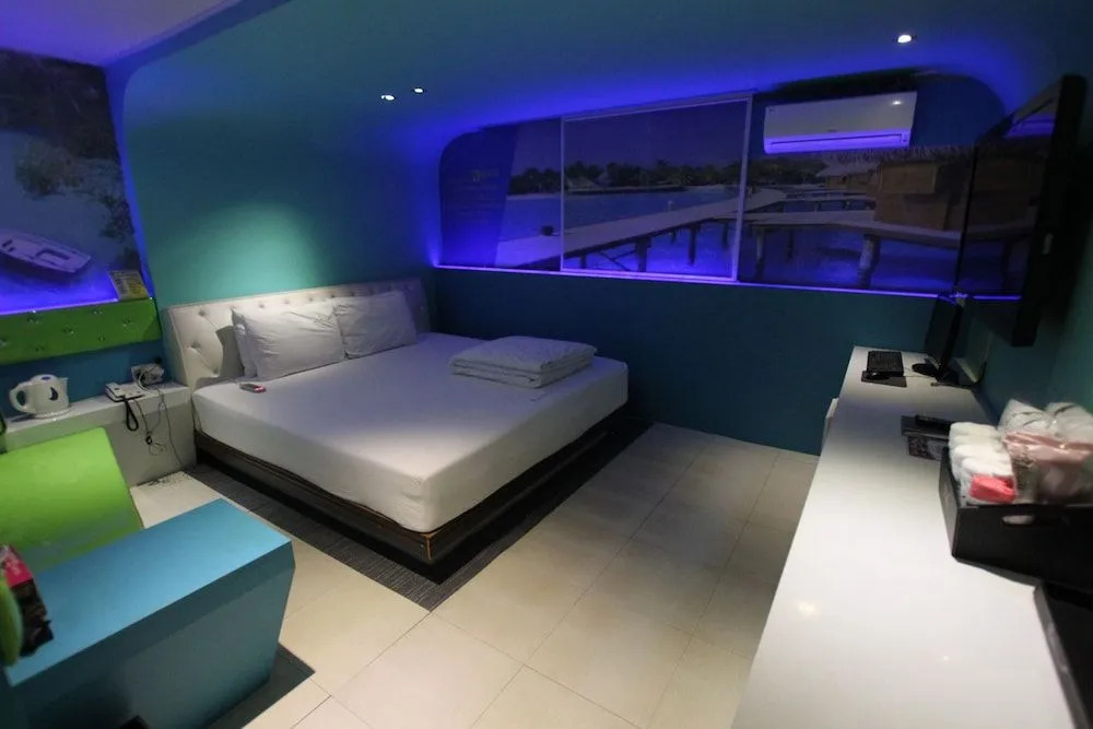 V1 Hotel