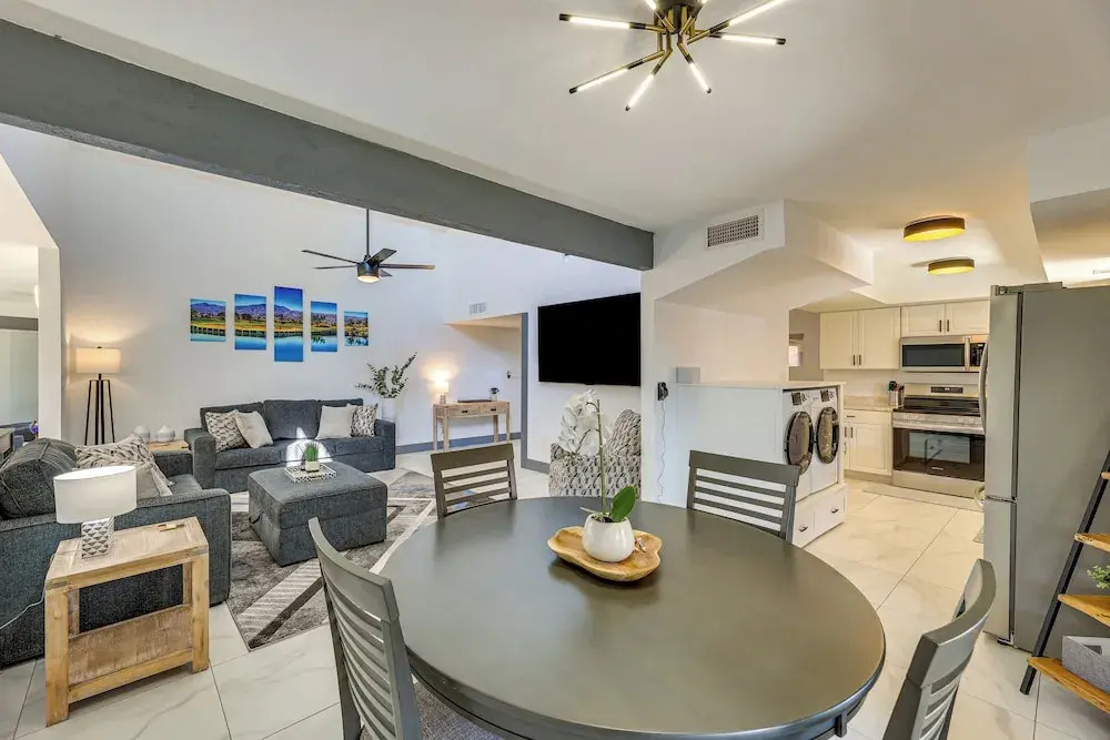 Private Putting Green & Patio: Sun Lakes Home!
