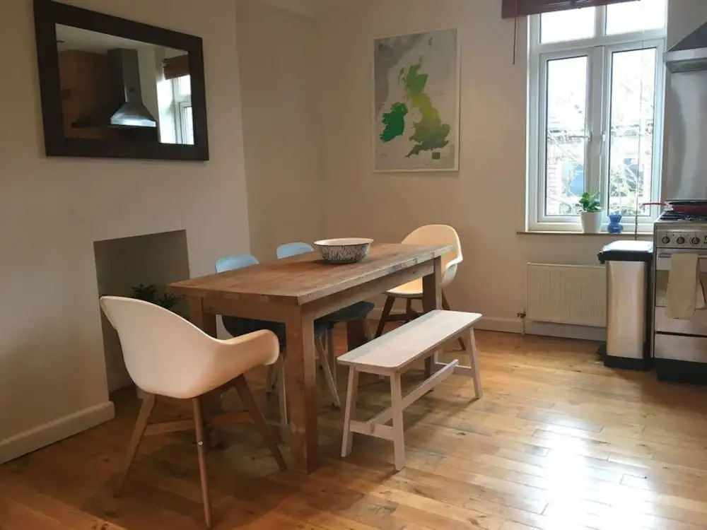 Modern 2 Double Bedroom Flat Near Gloucester Road