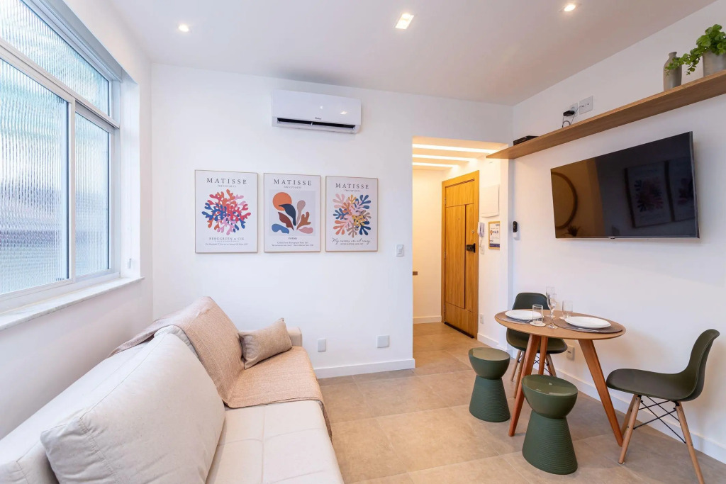 Decorado Quarto E Sala Em Copacabana | Mfb 76/306