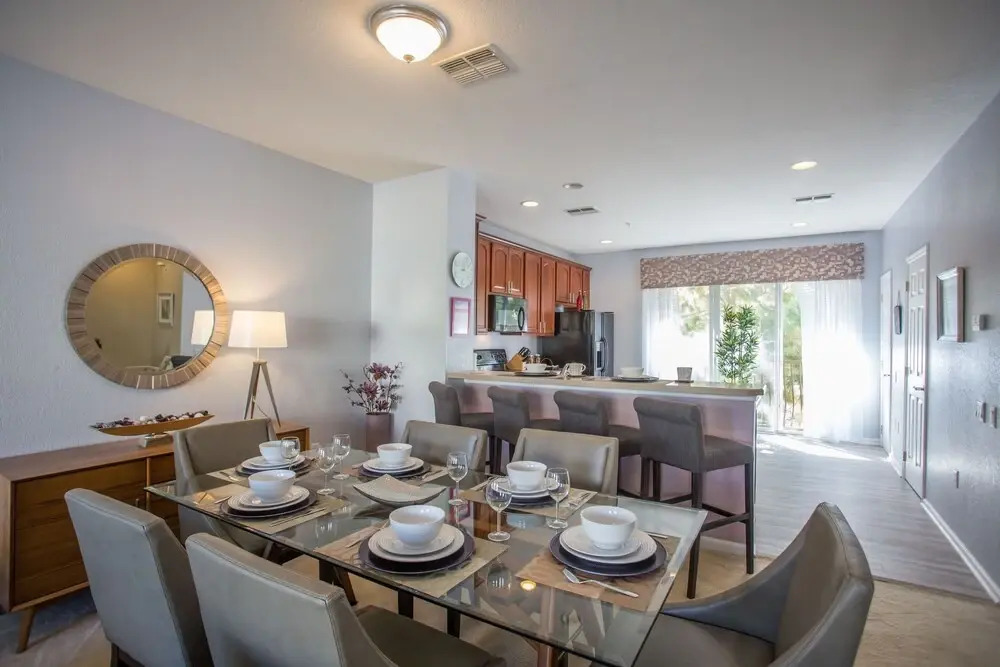 Dolce Deluxe Townhome 3 Bedroom Condo by Redawning