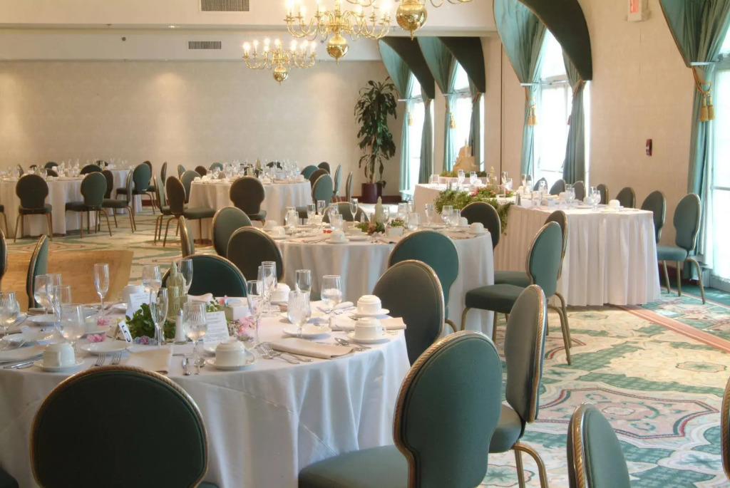 Best Western Plus, The Inn at Hampton