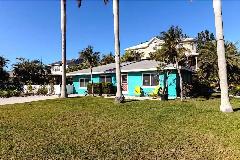 Paradise Cottage 2 Bedrooms 2 Bathrooms Home