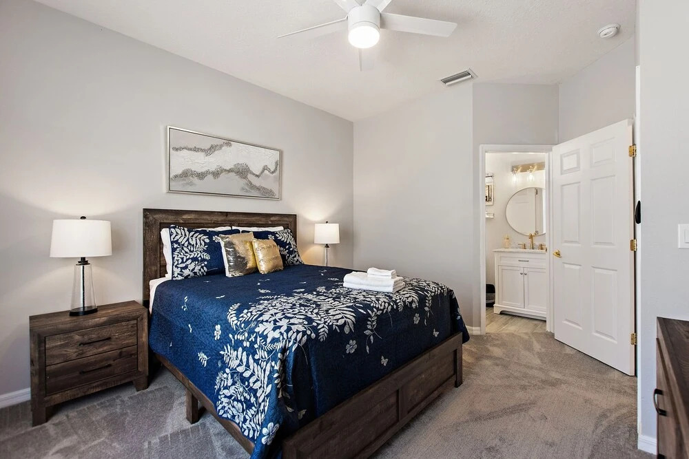 Gold Rest @ Calabay Parc Tower Lake By Shine 412 4 Bedroom Villa