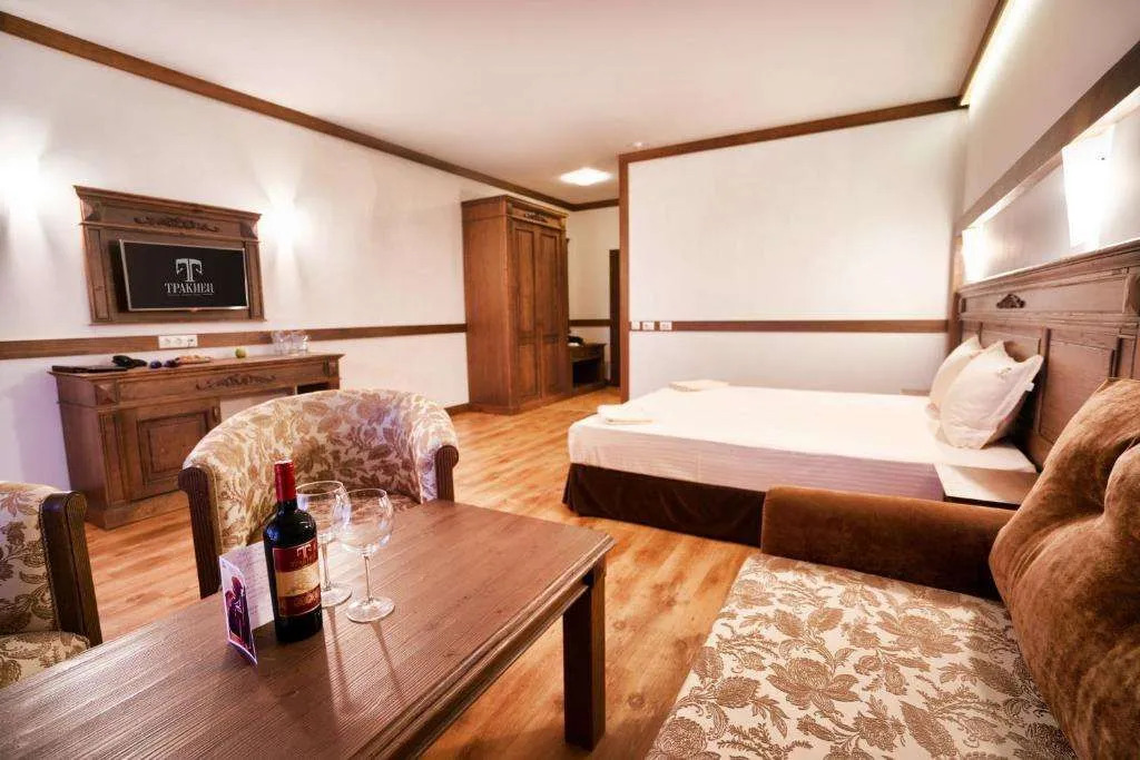 Boutique Complex Trakiets
