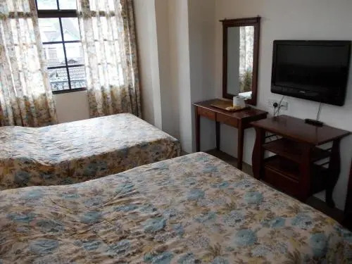 Hotel Golden Wings