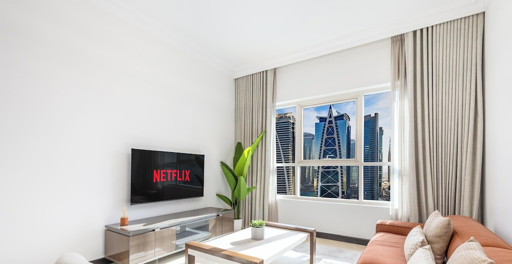 LUX The 02 Residences JLT Suite