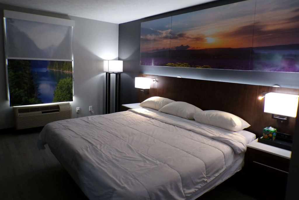 Luxor Inn & Suites, a Travelodge by Wyndham