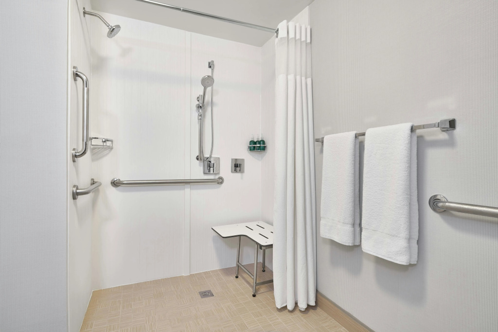 Courtyard By Marriott Baltimore BWI Airport