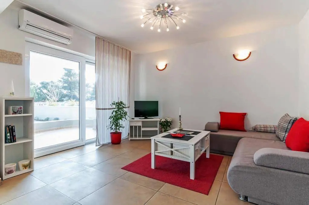 Apartment Biserka