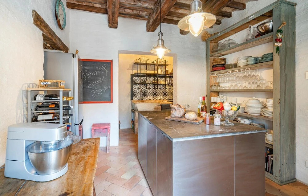 Awesome Home in Potenza Picena With 4 Bedrooms and Wifi