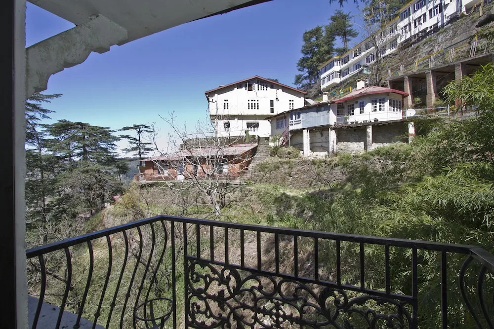 OYO 1706 Hotel The Alpine Heritage Residency