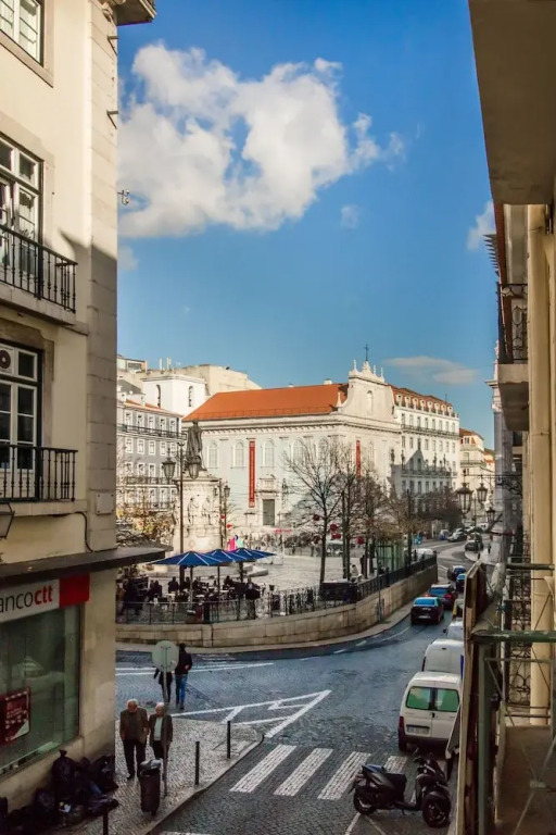 Old Town Chiado Balcony Aircon by LD Apartments