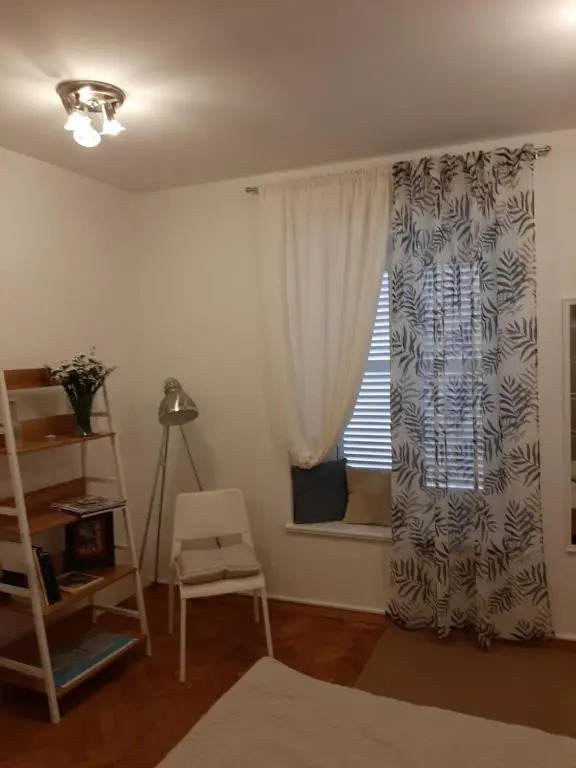 Apartment Yes