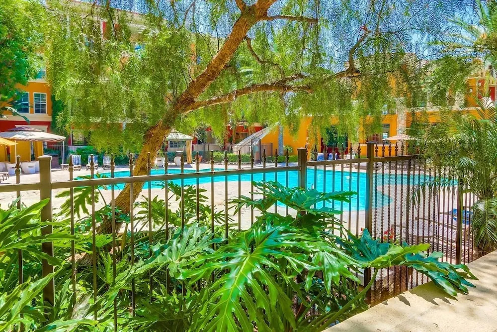 Disney's Gorgeous 1BR/1Bath with Free Parking! (R1)