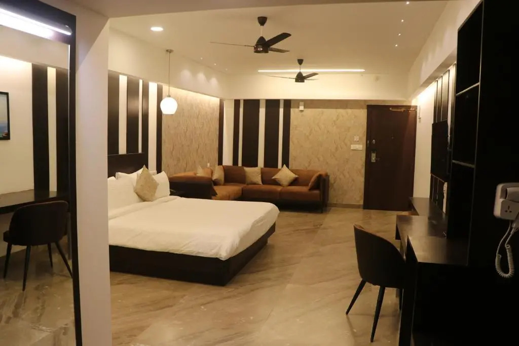 HOTEL KADAMB TREE