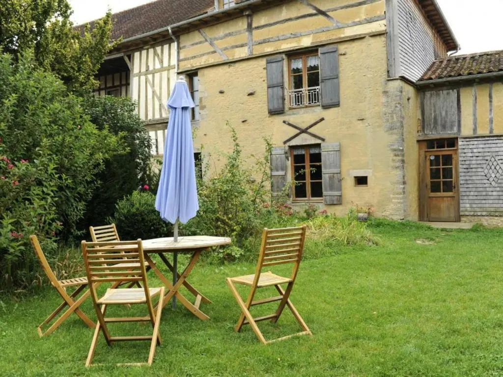 Gîte Soulaines-Dhuys, 4 pièces, 6 personnes - FR-1-543-47