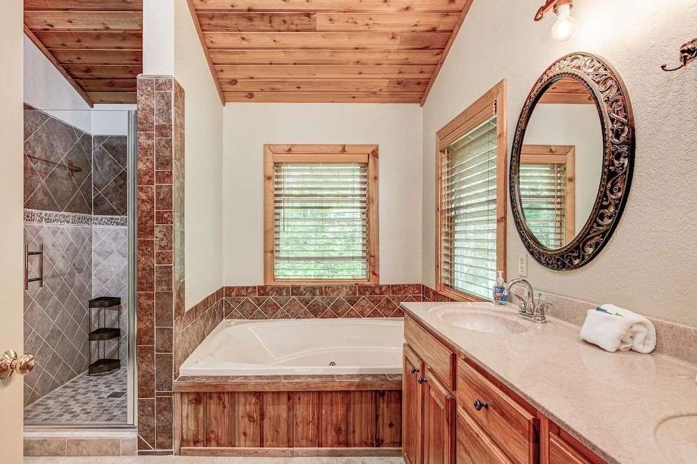 Asheville Town 3 Bedroom Cabin