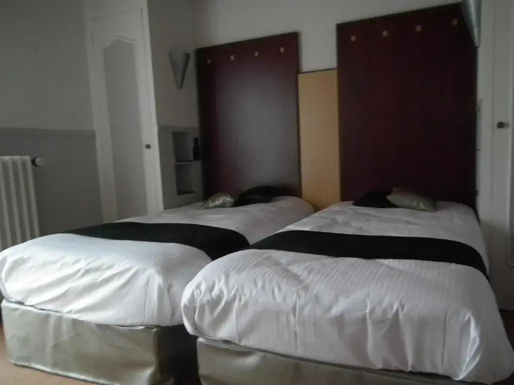 Contact Hotel Le Moulin Neuf Chantonnay